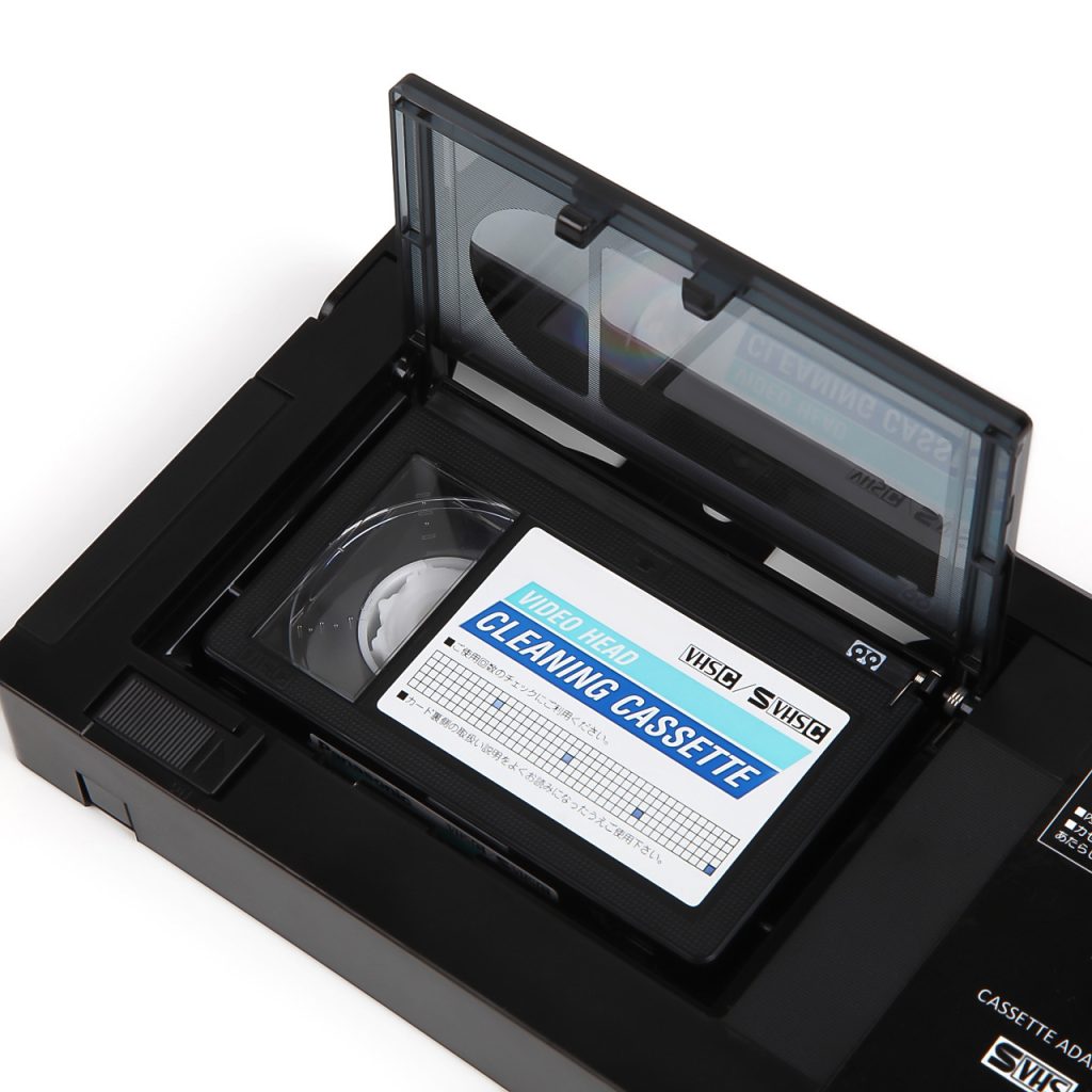 Existe-t-il un adaptateur pour cassette Mini-DV ? - Transfert cassette