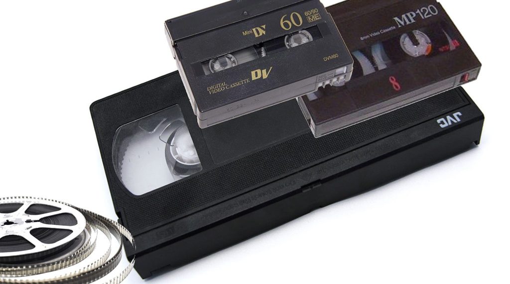 Existe-t-il un adaptateur pour cassette Mini-DV ? - Transfert cassette